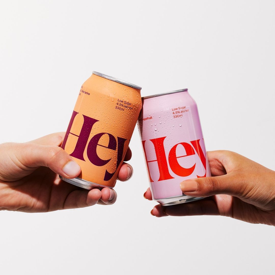 飲料包裝這樣設計精美簡約(圖1)