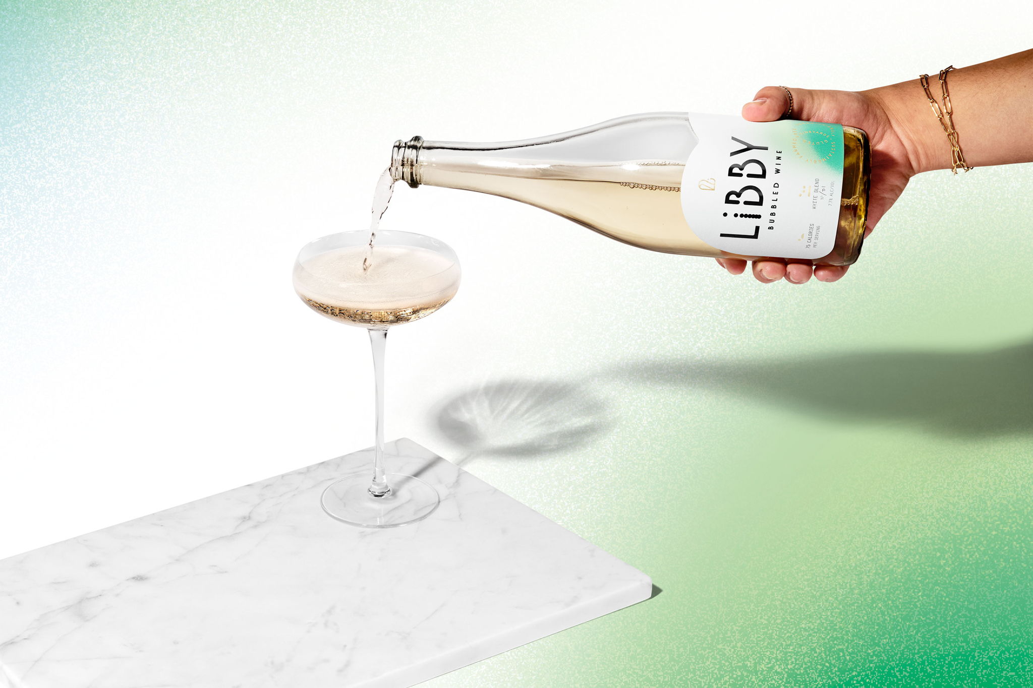 起泡葡萄酒包裝這樣設計有趣并充滿活力(圖3) 起泡葡萄酒包裝這樣設計有趣并充滿活力(圖3)