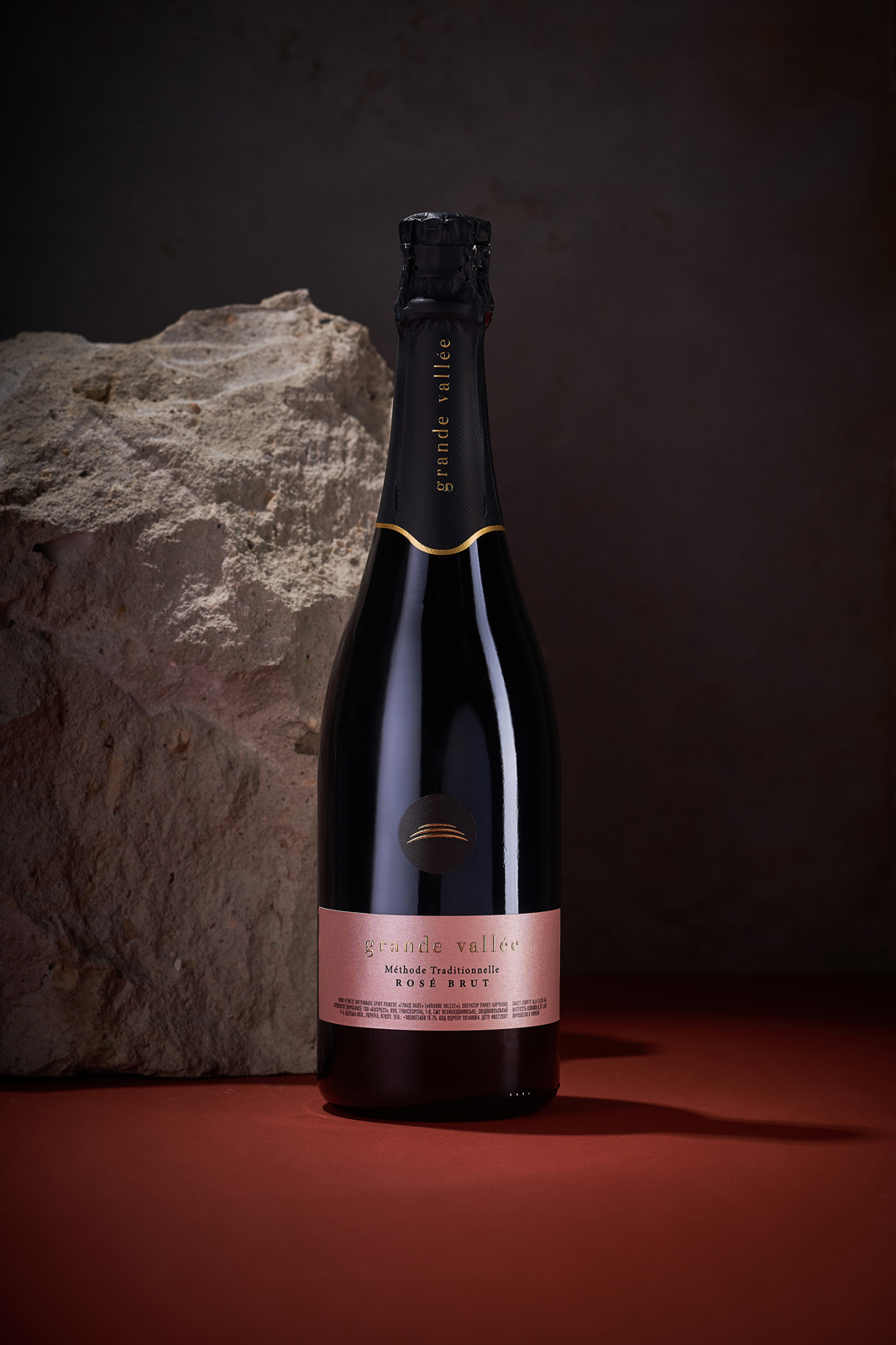 極簡主義的起泡酒包裝設計這樣做(圖5) 極簡主義的起泡酒包裝設計這樣做(圖5)