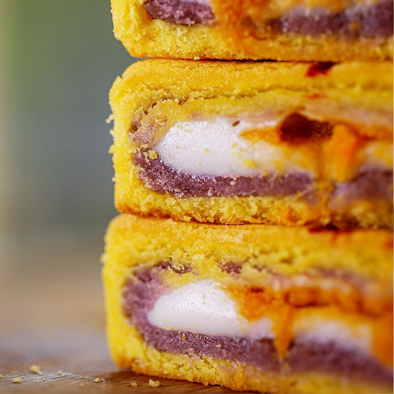 悅?cè)氚偃f 閩南大悅餅 香芋蛋黃肉松 廣式月餅 500g*2盒 禮盒裝包裝禮盒產(chǎn)品包裝創(chuàng)意設(shè)計欣賞(圖3)