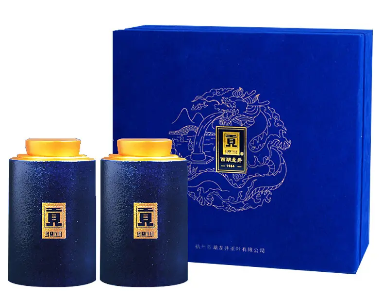 西湖龍井禮盒包裝設(shè)計(jì)作品欣賞(圖1) 西湖龍井禮盒包裝設(shè)計(jì)作品欣賞(圖1)