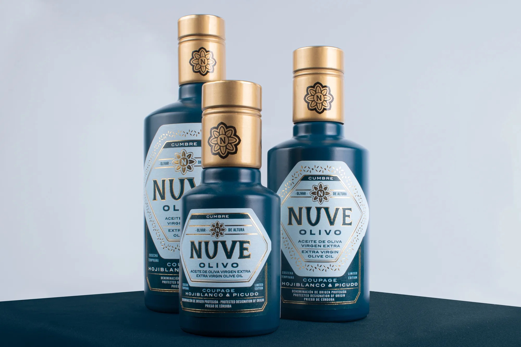 簡(jiǎn)約易識(shí)別的橄欖油包裝設(shè)計(jì)欣賞(圖1) 簡(jiǎn)約易識(shí)別的橄欖油包裝設(shè)計(jì)欣賞(圖1)