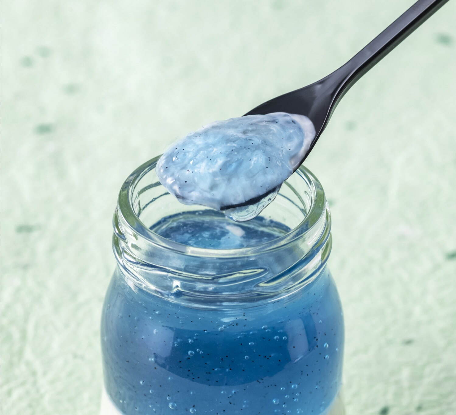 帶有閃閃發光的藍色果凍(圖2)