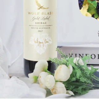 創意酒包裝設計紛賦金牌設拉子紅葡萄酒產品包裝設計欣賞(圖5)